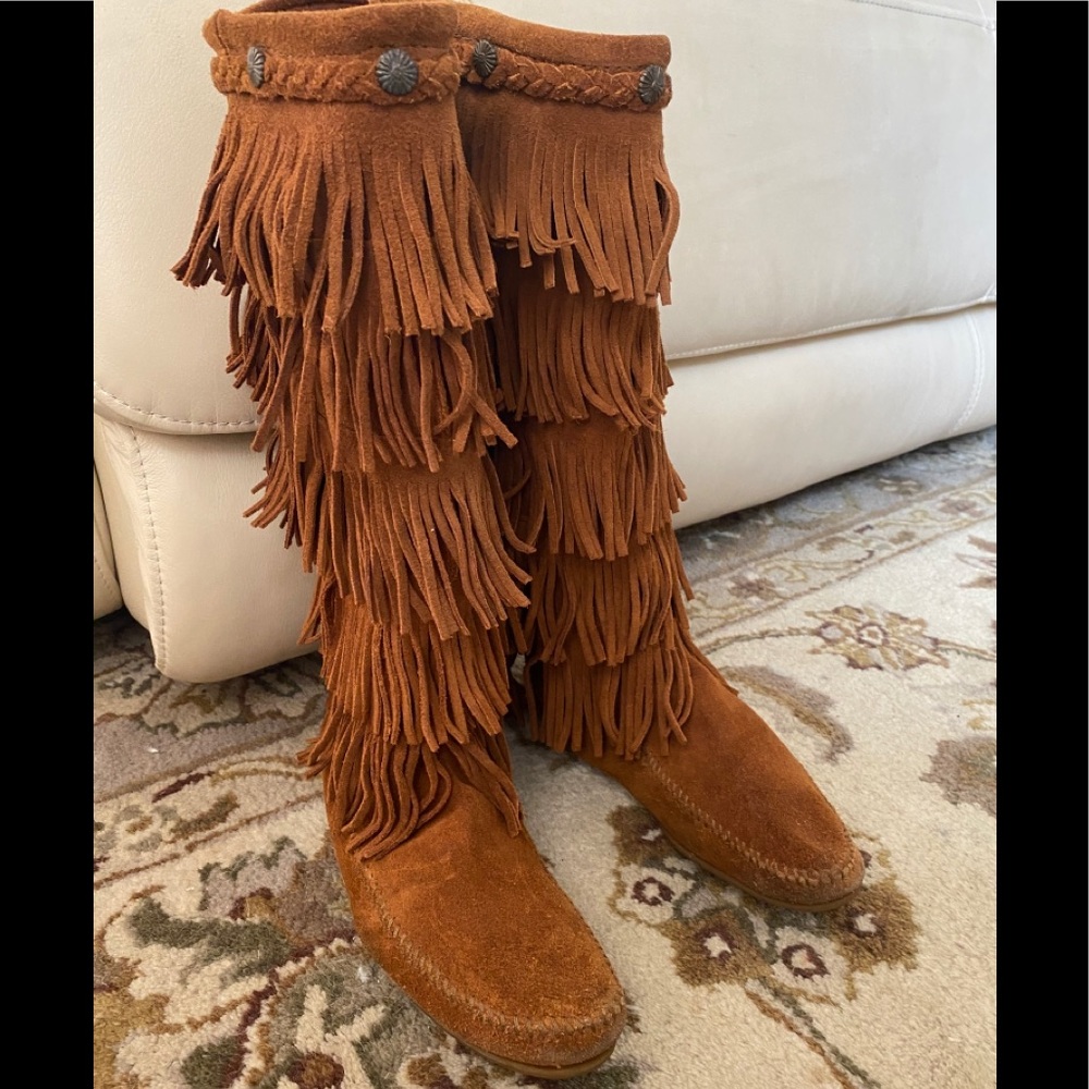 MINNETONKA Five Fringe Chestnut Moccasin